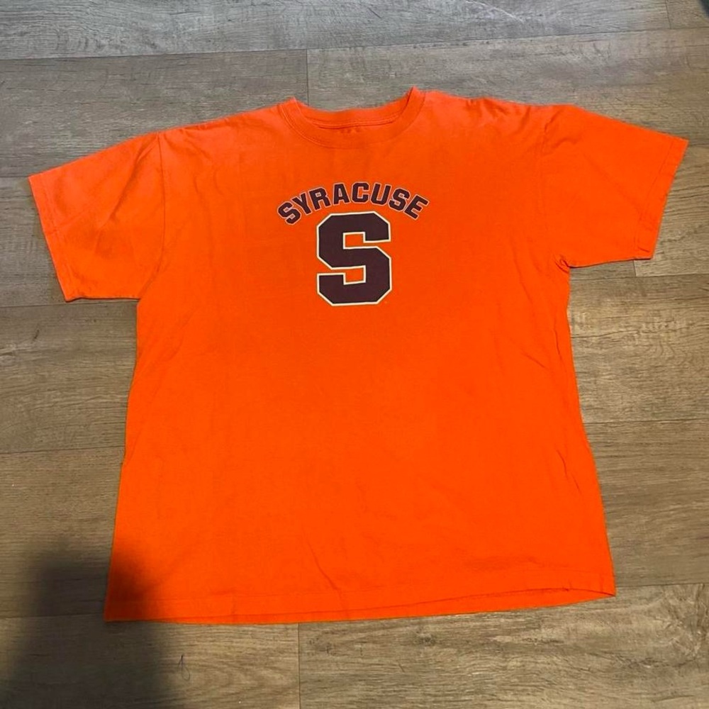 Orange Syracuse University Men’s T-Shirt Size XL.